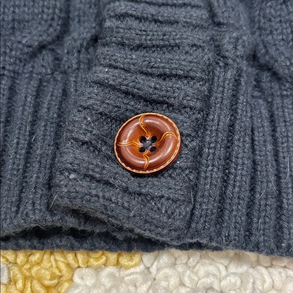 H&M Cardigan - Picture 2 of 3